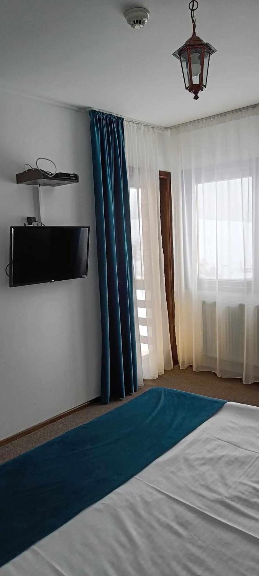 Pensiunea Crai Nou Sirnea Bagian luar foto